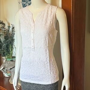 NWT northern reflections size small White Sleeveless Lace Top sheer solid back